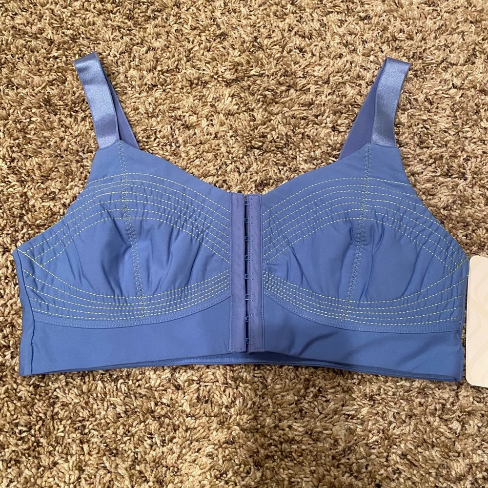 NWT Fabletics Sports Bra